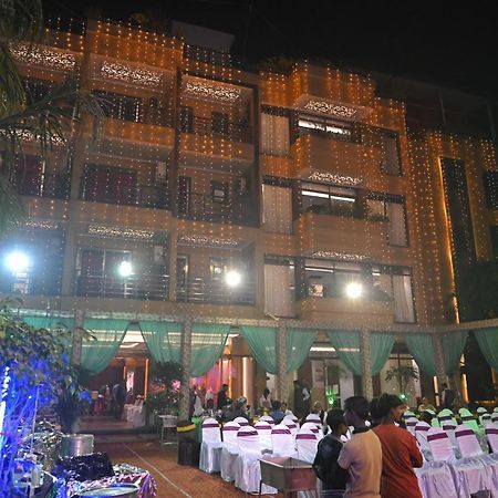 JJK Rukmini Vilas Hotel&Banquet Muzaffarpur Exterior foto