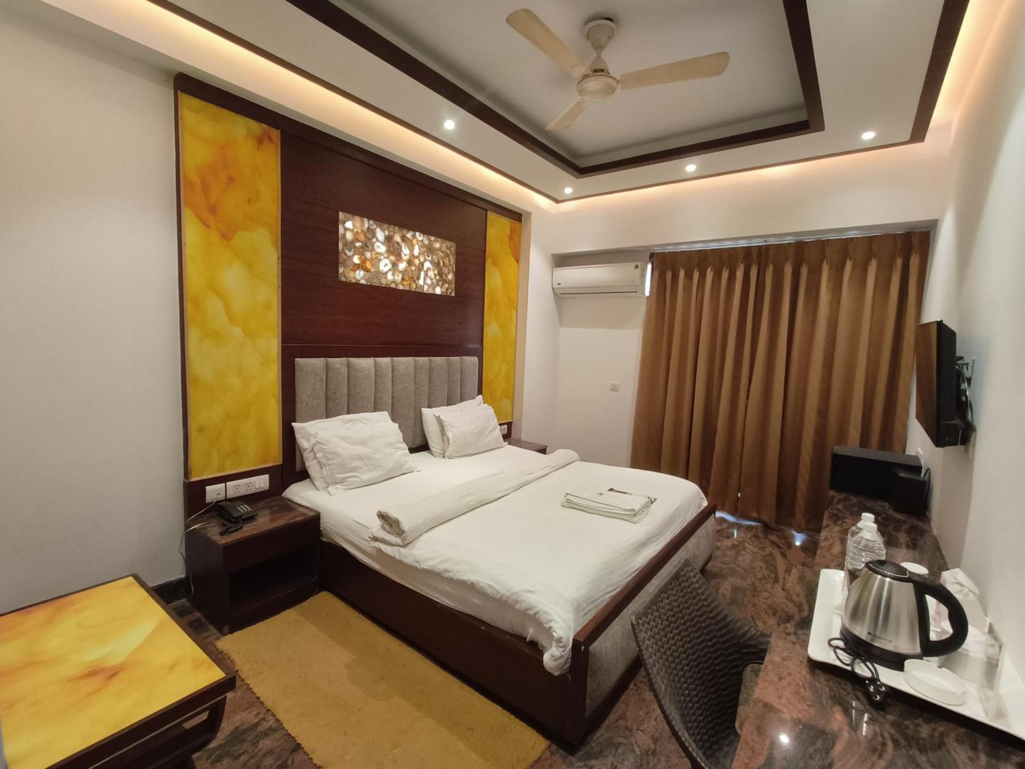 JJK Rukmini Vilas Hotel&Banquet Muzaffarpur Exterior foto