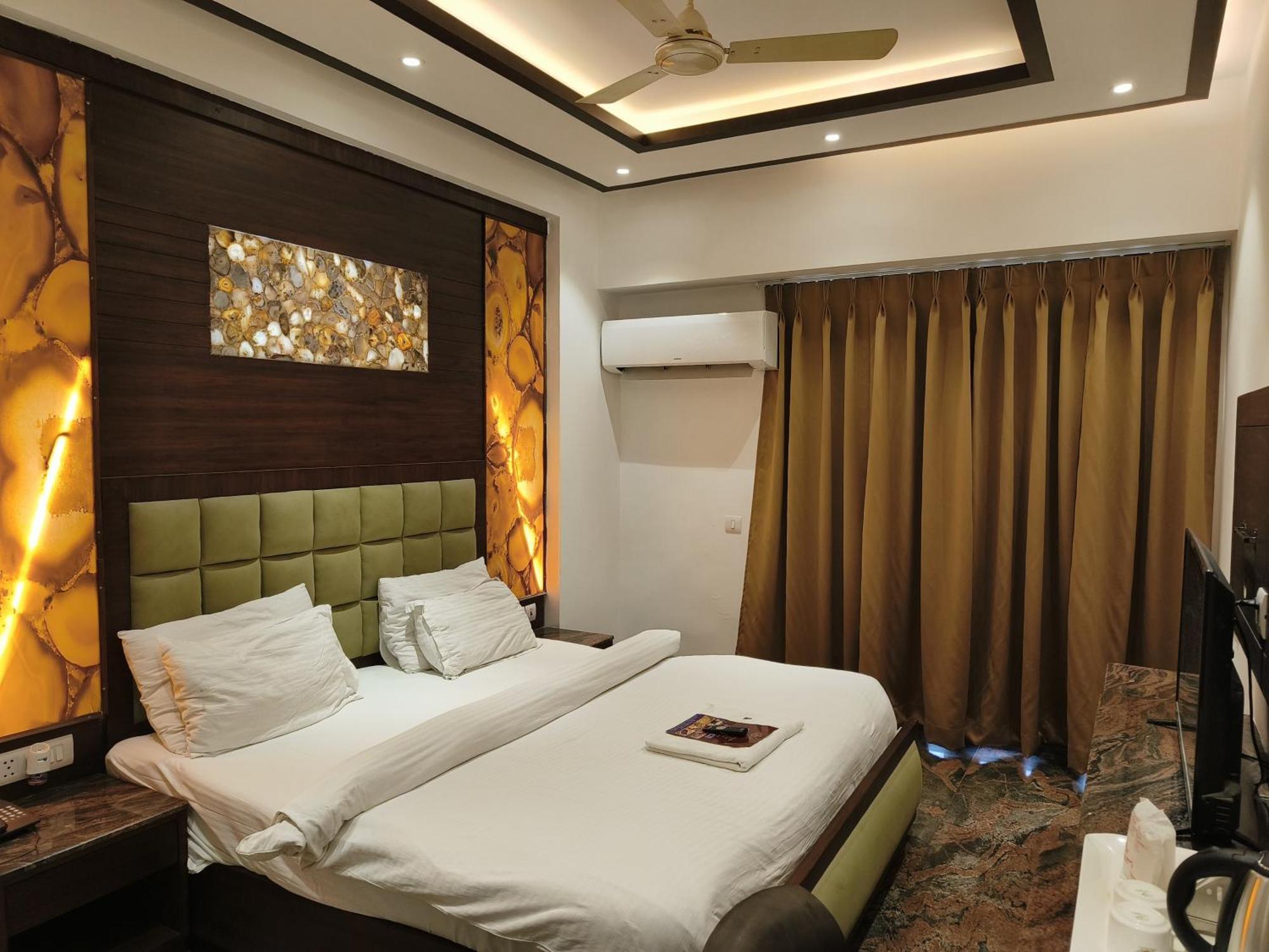 JJK Rukmini Vilas Hotel&Banquet Muzaffarpur Exterior foto